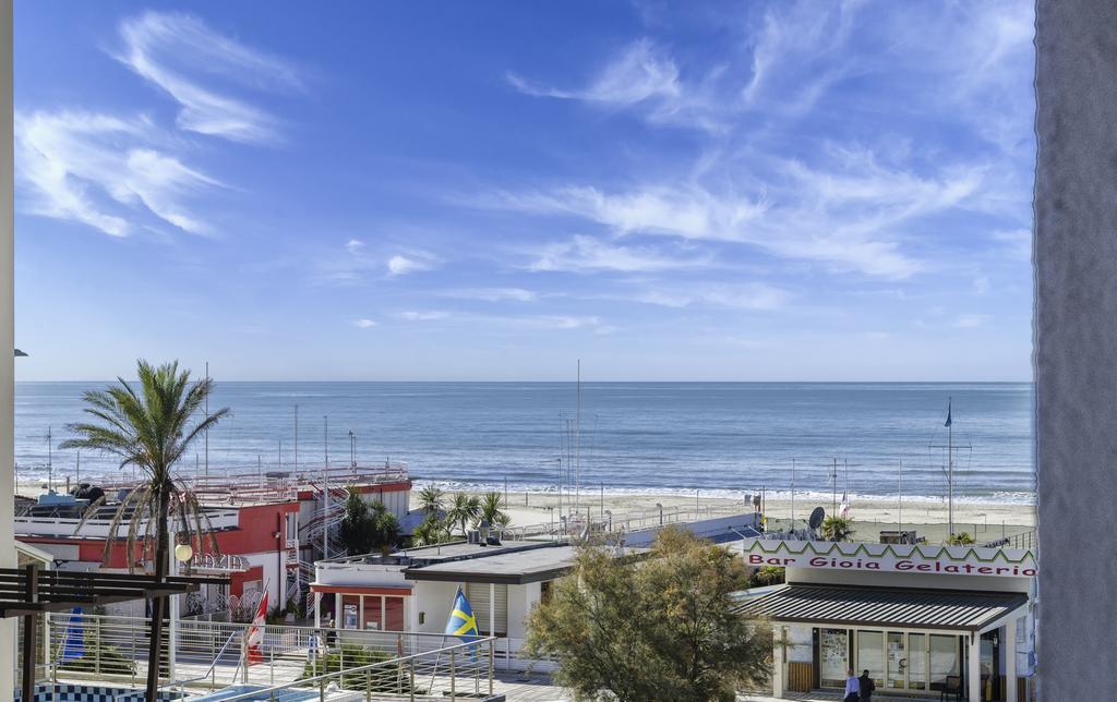 Hotel Lido Inn Lido di Camaiore Exteriör bild