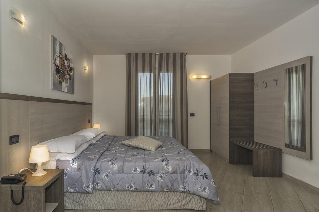 Hotel Lido Inn Lido di Camaiore Exteriör bild