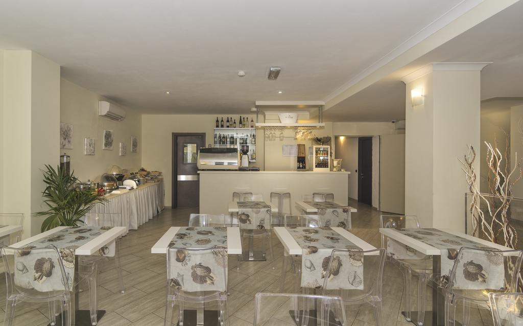 Hotel Lido Inn Lido di Camaiore Exteriör bild