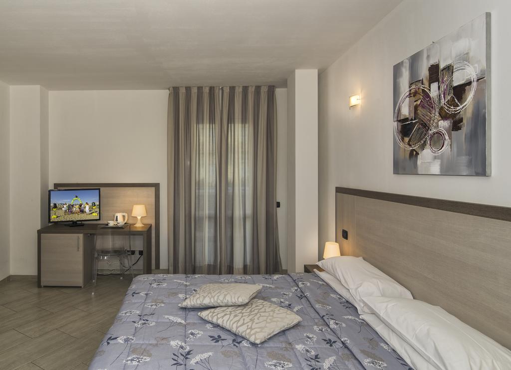 Hotel Lido Inn Lido di Camaiore Exteriör bild