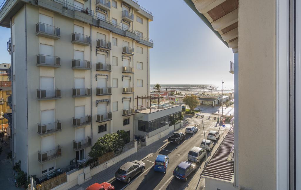 Hotel Lido Inn Lido di Camaiore Exteriör bild